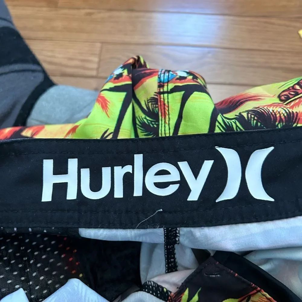 Hurley Floral Phantom Board Shorts - Picture 2 of 4